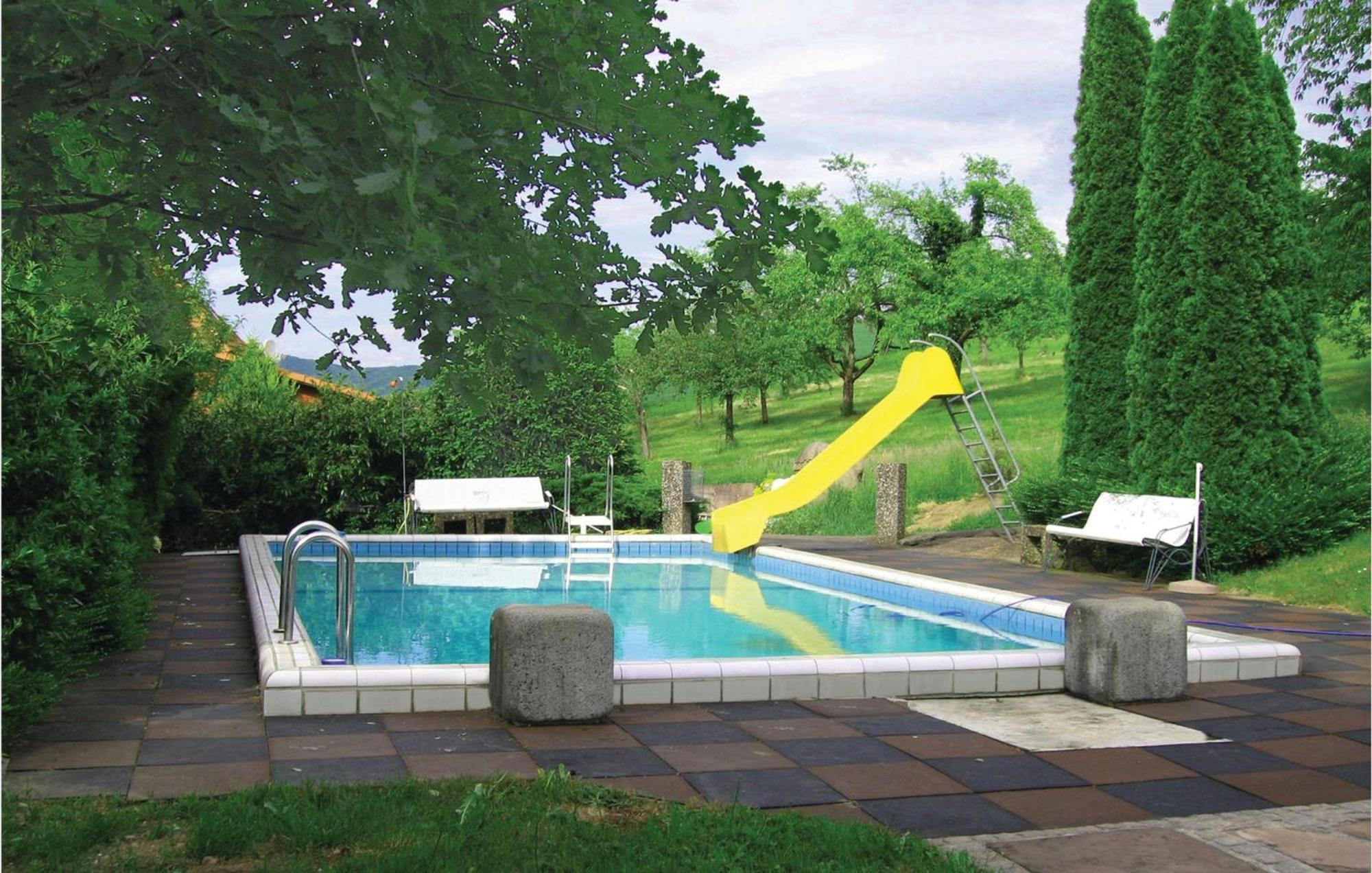2 Bedroom Awesome Apartment In Welschensteinach Bagian luar foto