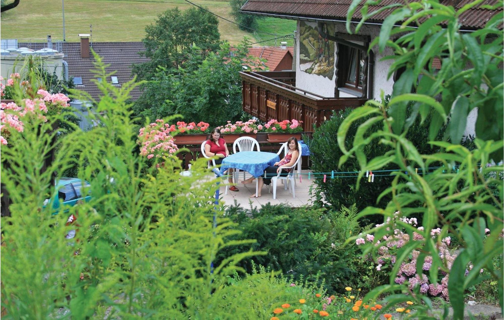 2 Bedroom Awesome Apartment In Welschensteinach Bagian luar foto
