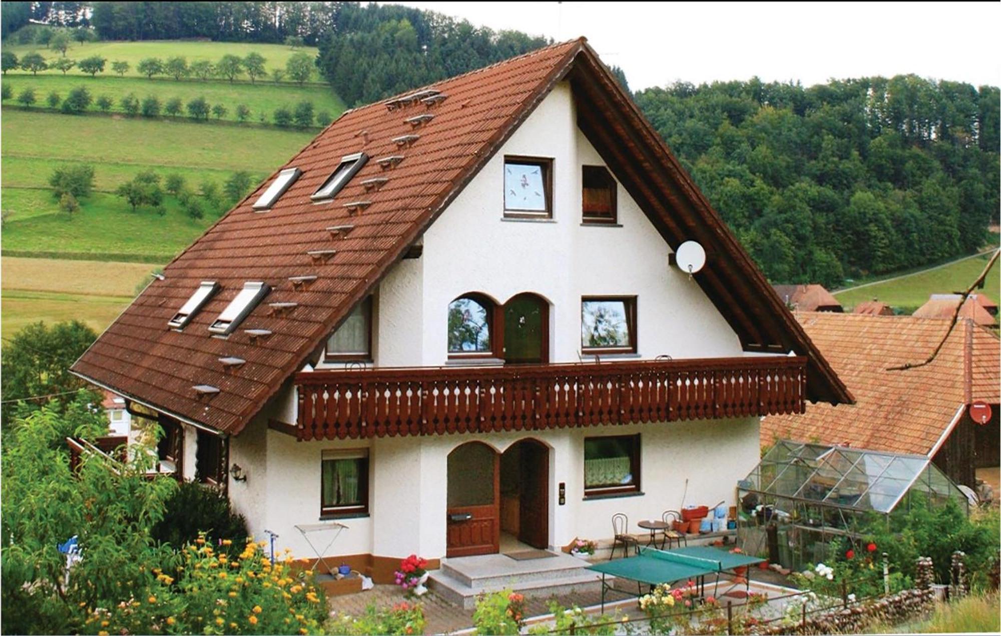 2 Bedroom Awesome Apartment In Welschensteinach Bagian luar foto
